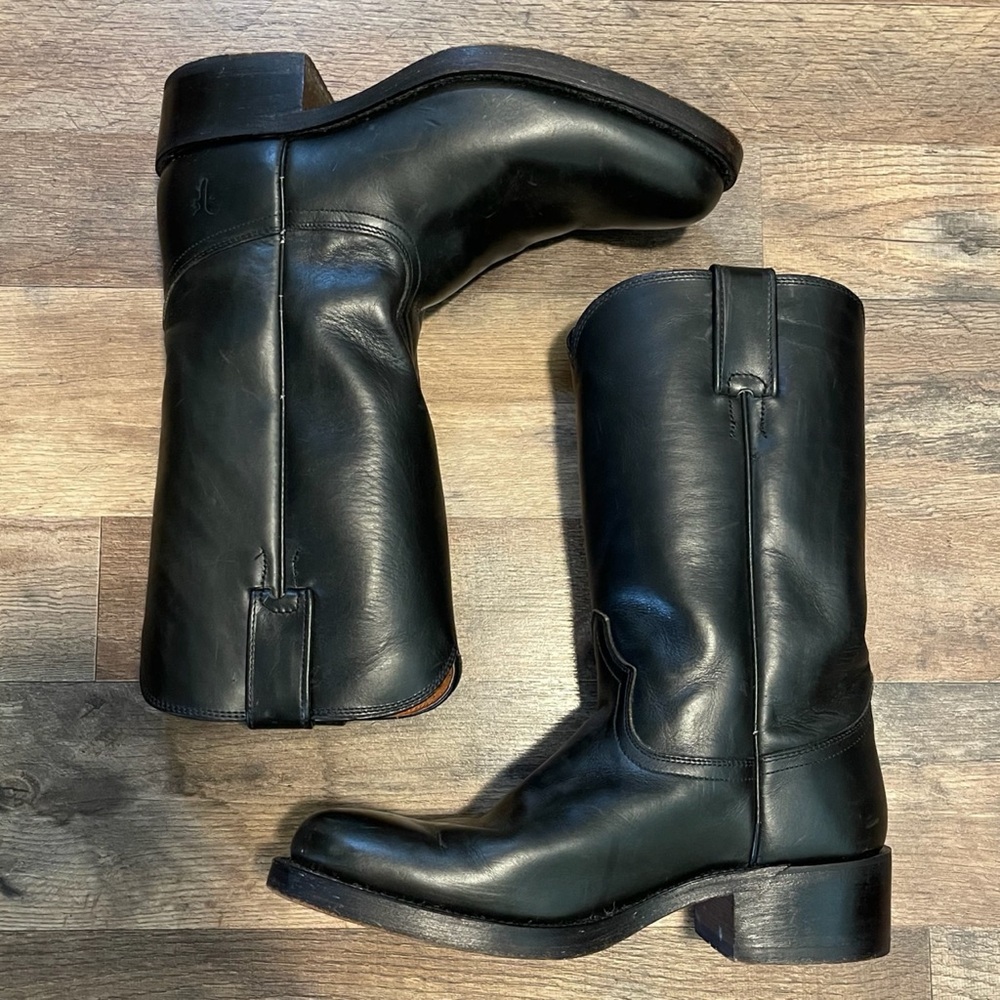 Frye Black Leather Round Toe Boot